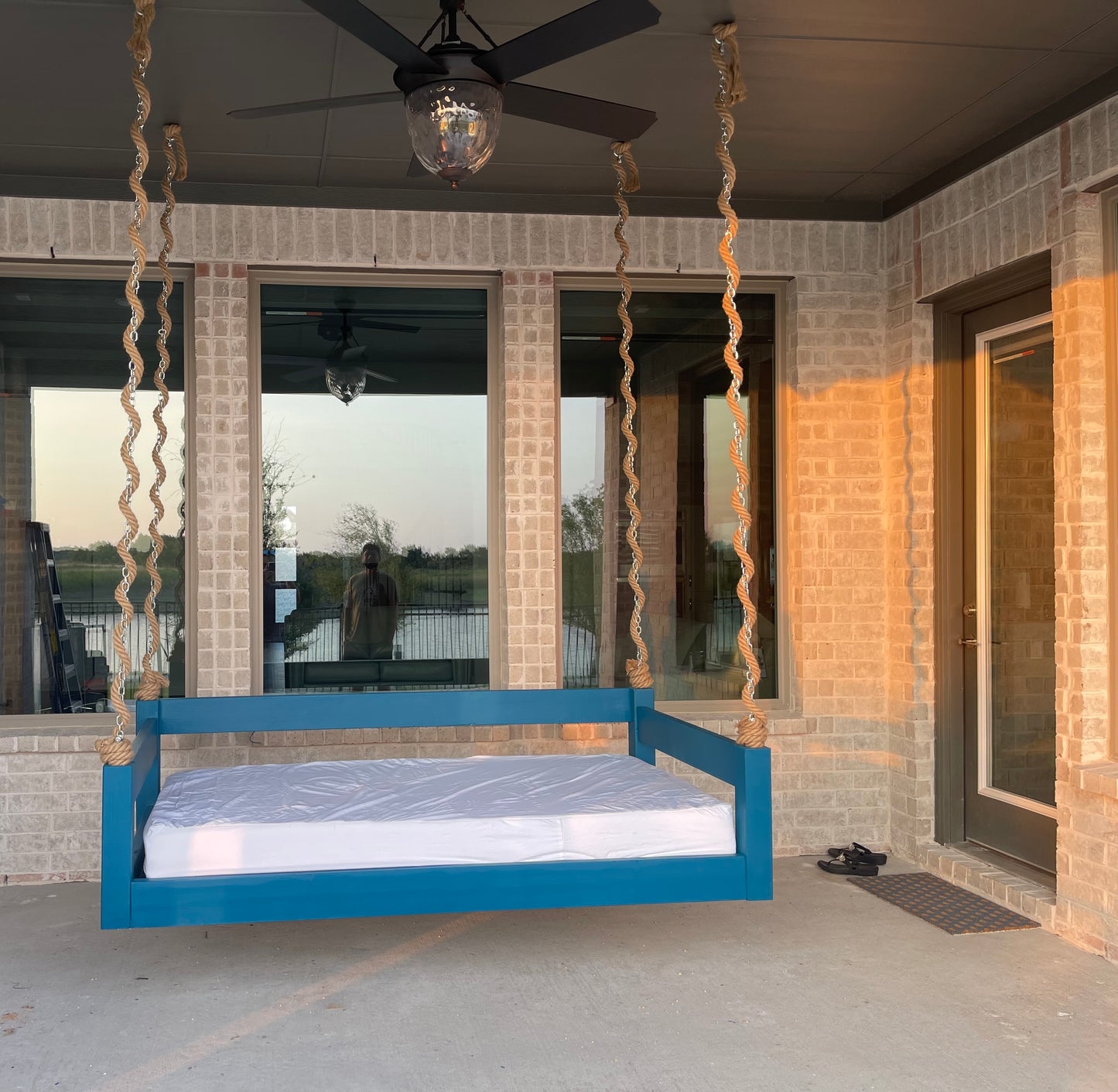 Texas Swing (Twin Frame)